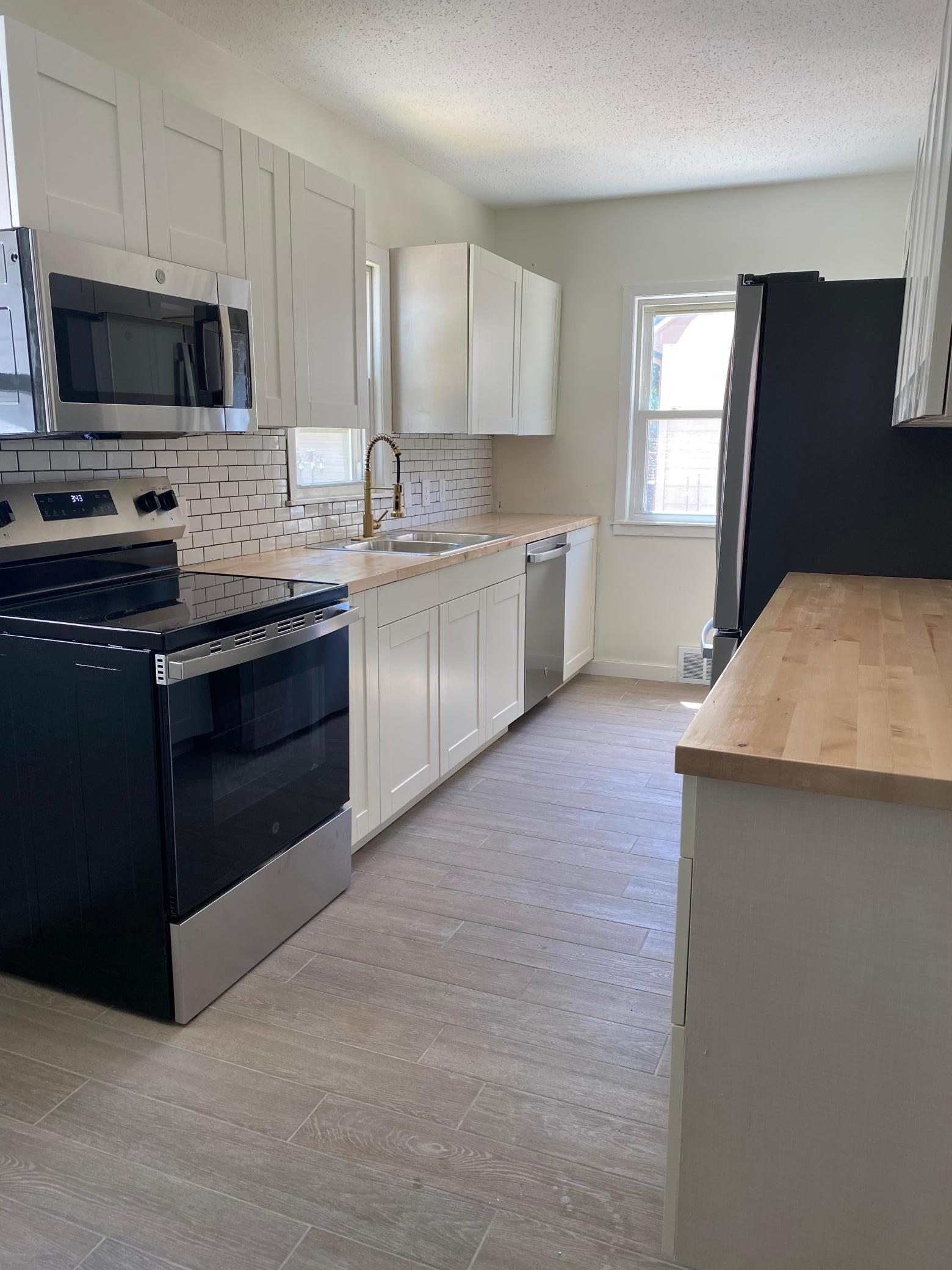 705 11th Street Southwest Willmar, MN 56201 - Photo 2 of 28