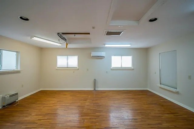 $699,900 | 19 Feather Fall Place, The Woodlands, TX 77381