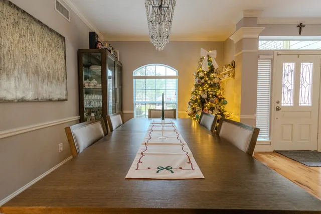 $699,900 | 19 Feather Fall Place, The Woodlands, TX 77381