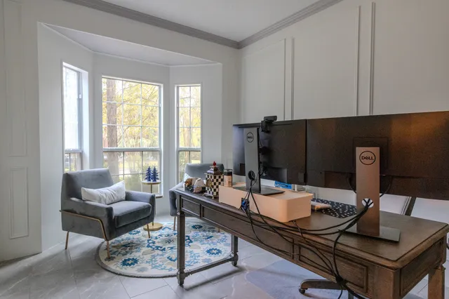 $699,900 | 19 Feather Fall Place, The Woodlands, TX 77381