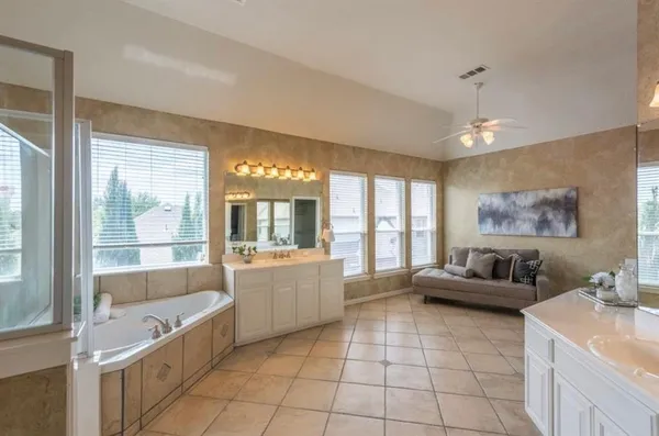 $895,000 | 33 Misty Pond Drive, Frisco, TX 75034