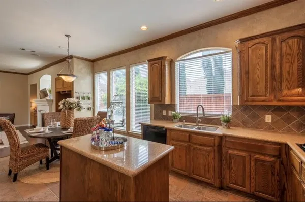 $895,000 | 33 Misty Pond Drive, Frisco, TX 75034