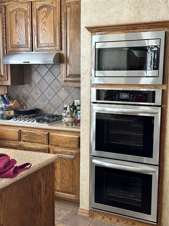 $895,000 | 33 Misty Pond Drive, Frisco, TX 75034