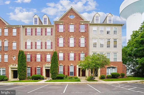 $385,000 | 2243 Ivy Lane, Unit 8, Chesapeake Beach, MD 20732