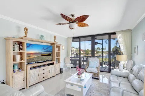 $629,900 | 11370 12 Oaks Way, Unit 218, North Palm Beach, FL 33408