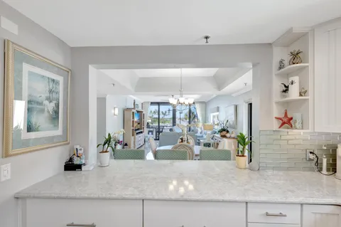 $629,900 | 11370 12 Oaks Way, Unit 218, North Palm Beach, FL 33408