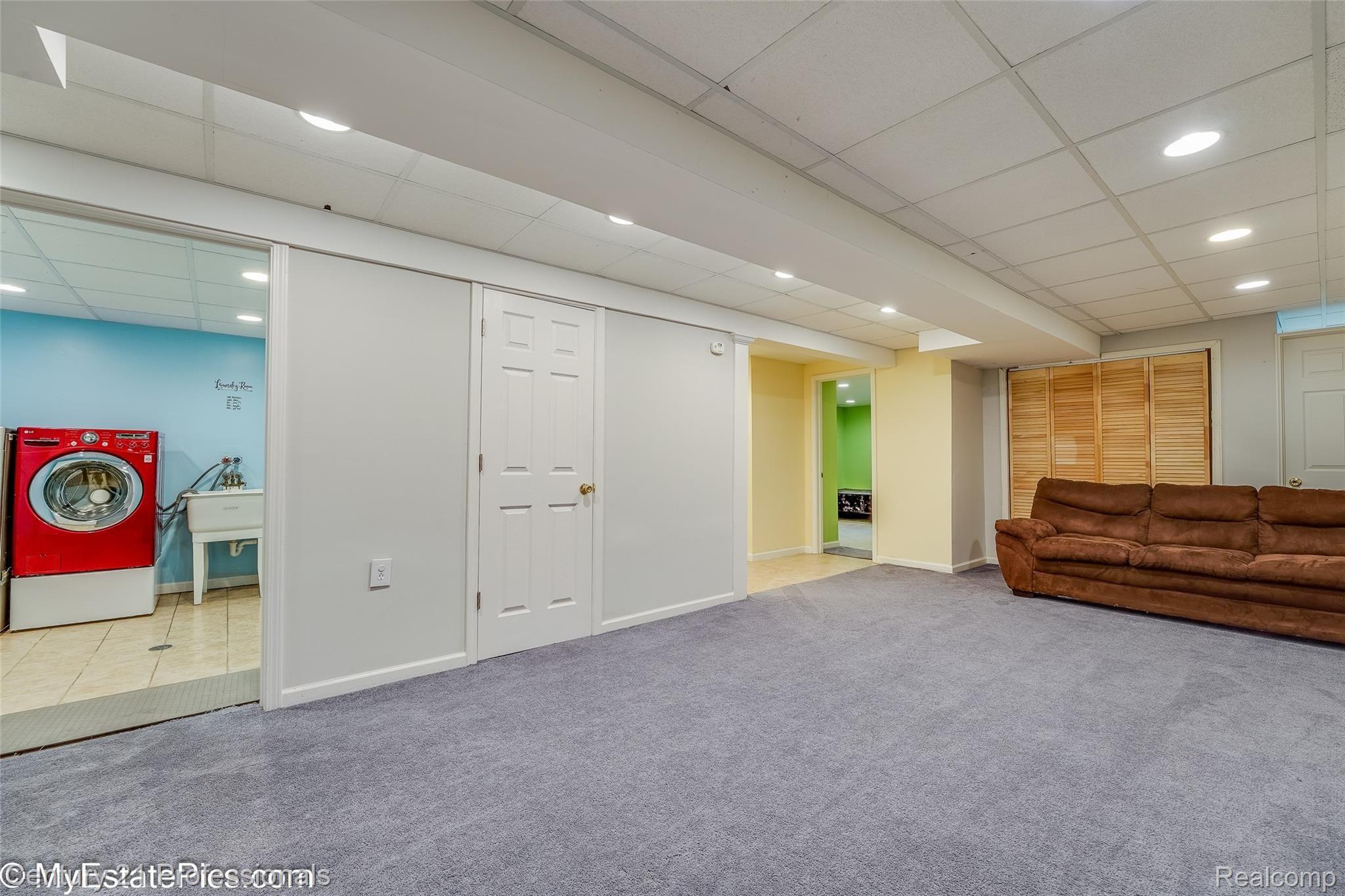 40768 West Mill Rd Court Novi, MI 48375 - Photo 53 of 55 40768 mill rd ct w Novi-60.jpg
