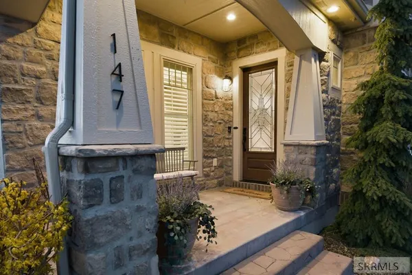 $870,000 | 147 Casa Drive, Idaho Falls, ID 83404