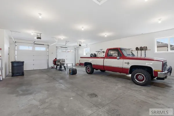 $870,000 | 147 Casa Drive, Idaho Falls, ID 83404