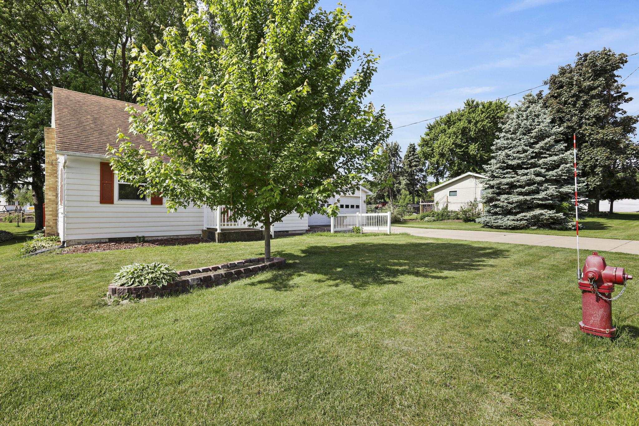 117 West Street Dane, WI 53529 - Photo 34 of 37
