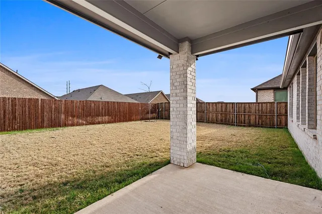 $2,500 | 718 Parkside Drive, Lavon, TX 75166