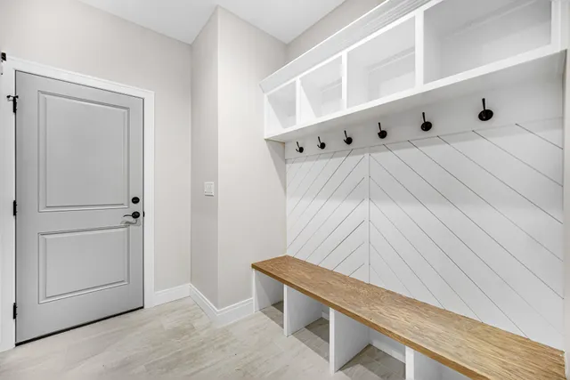 $1,185,000 | 194 North Cricket Knoll, Valparaiso, IN 46385