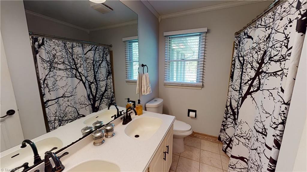 1011 Shamrock Road High Point, NC 27265 - Photo 22 of 34 Gallery Image 22