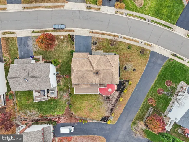 $855,000 | 15730 Marbury Heights Way, Montclair, VA 22025