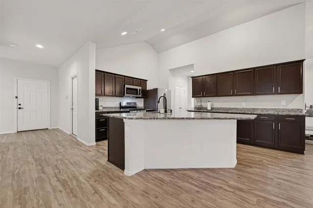 $290,000 | 7731 London Tower Lane, Houston, TX 77044