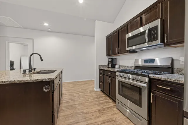 $290,000 | 7731 London Tower Lane, Houston, TX 77044