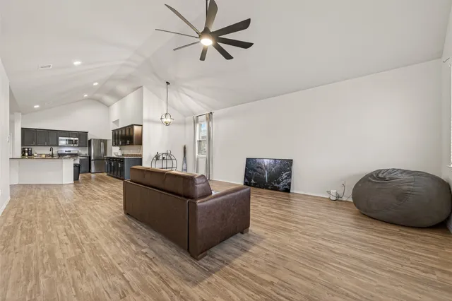 $290,000 | 7731 London Tower Lane, Houston, TX 77044