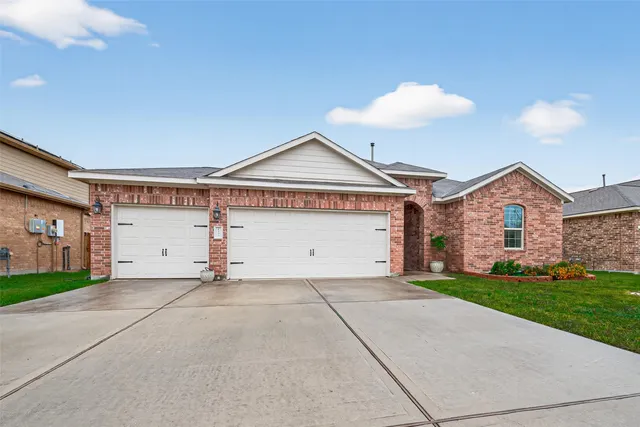 $290,000 | 7731 London Tower Lane, Houston, TX 77044