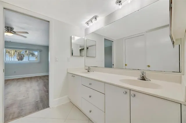 $2,250 | 9604 Cortez Road West, Unit 222, Bradenton, FL 34210