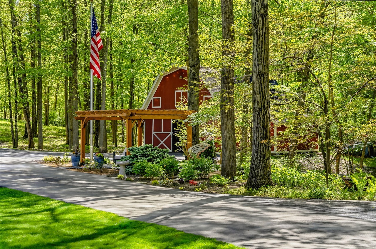 2099 East Clear Lake Road Buchanan, MI 49107 - Photo 11 of 65