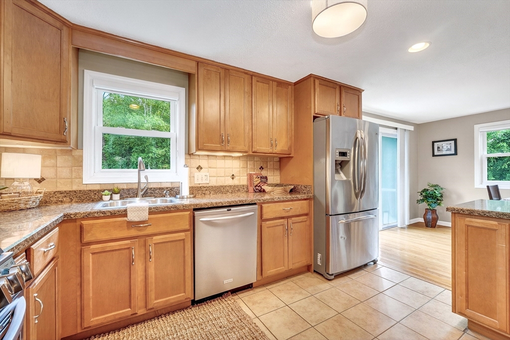 104 Hartwell Road Bedford, MA 01730 - Photo 3 of 34