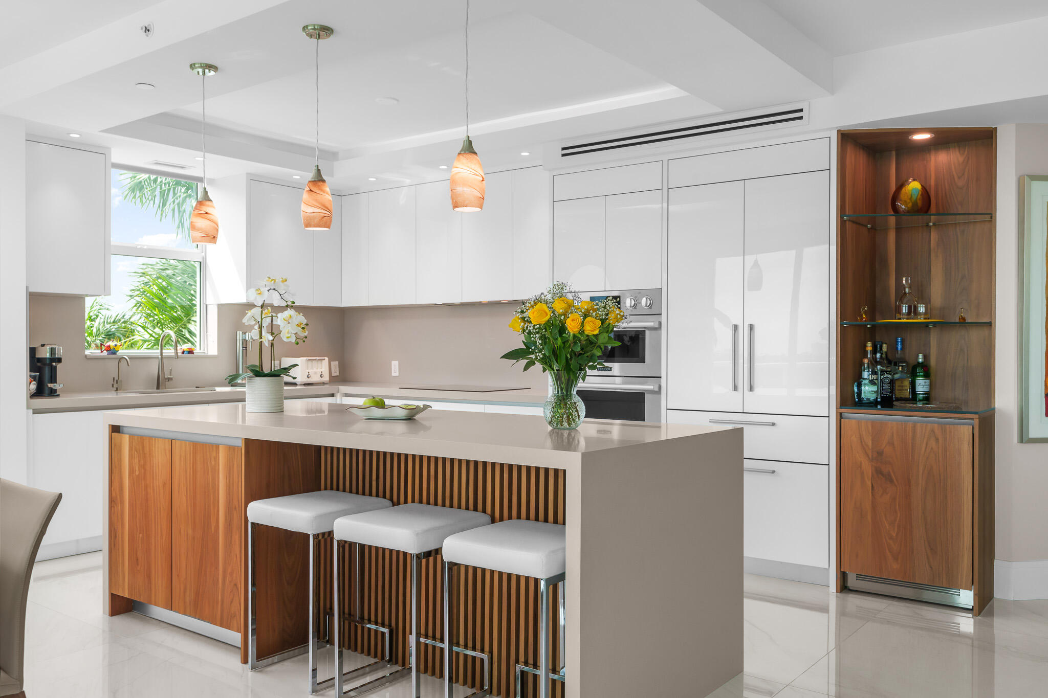 550 Southeast Mizner Boulevard, Unit B603 Boca Raton, FL 33432 - Photo 27 of 85 Kitchen