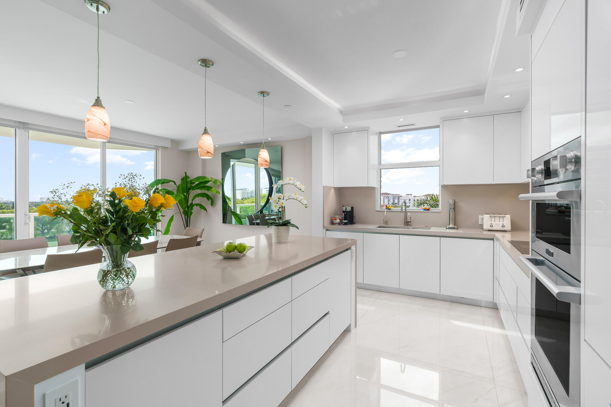 550 Southeast Mizner Boulevard, Unit B603 Boca Raton, FL 33432 - Photo 28 of 85 Kitchen