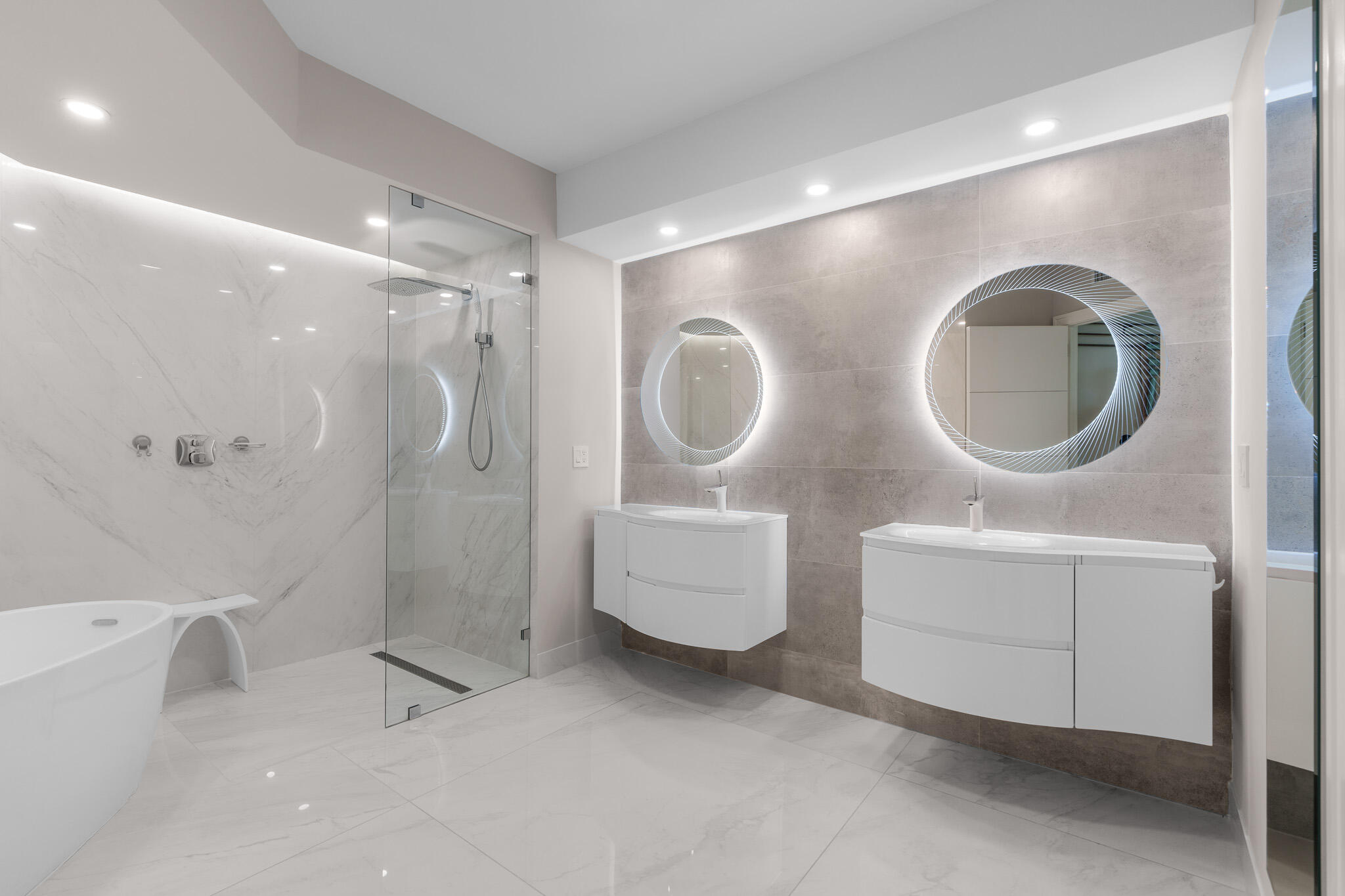 550 Southeast Mizner Boulevard, Unit B603 Boca Raton, FL 33432 - Photo 34 of 85 Primary Bathroom