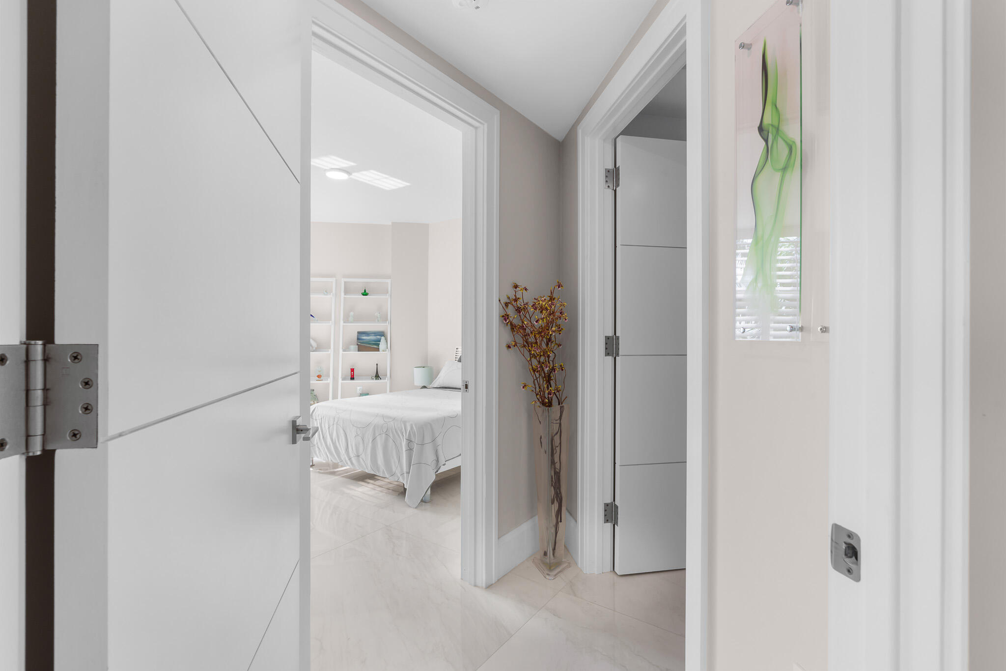 550 Southeast Mizner Boulevard, Unit B603 Boca Raton, FL 33432 - Photo 45 of 85 Entrance to 2nd Ensuite bedroom/bath