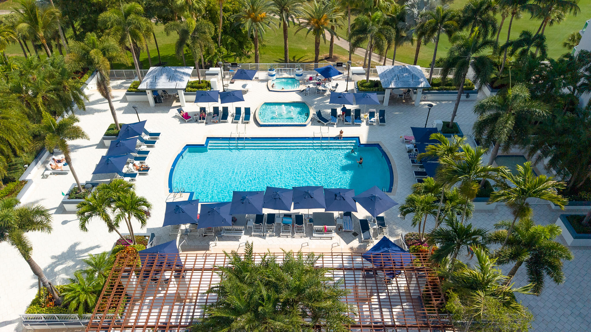 550 Southeast Mizner Boulevard, Unit B603 Boca Raton, FL 33432 - Photo 62 of 85 Pool