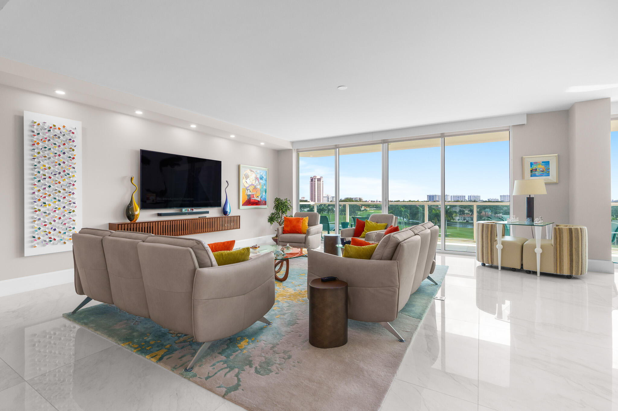 550 Southeast Mizner Boulevard, Unit B603 Boca Raton, FL 33432 - Photo 9 of 85 Living Room