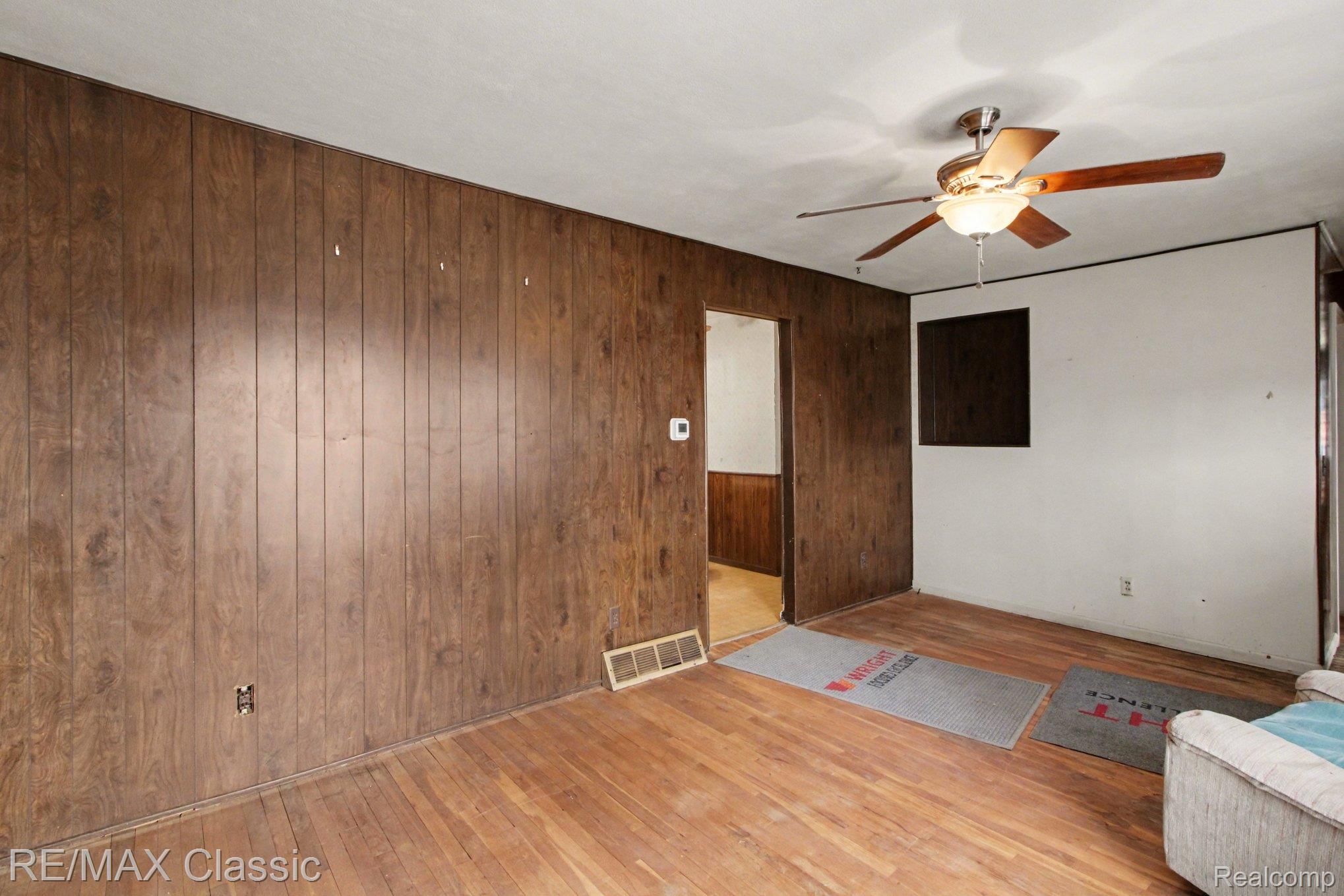 1076 Benstein Road Walled Lake, MI 48390 - Photo 15 of 27 file_9767.jpg