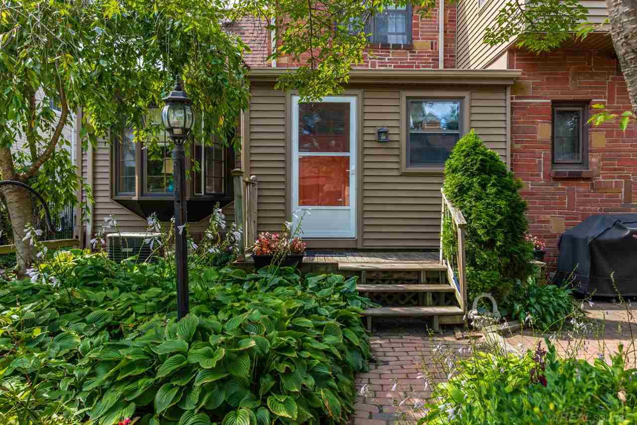 932 Lincoln Road Grosse Pointe, MI 48230 - Photo 34 of 40 31363857-33.JPG