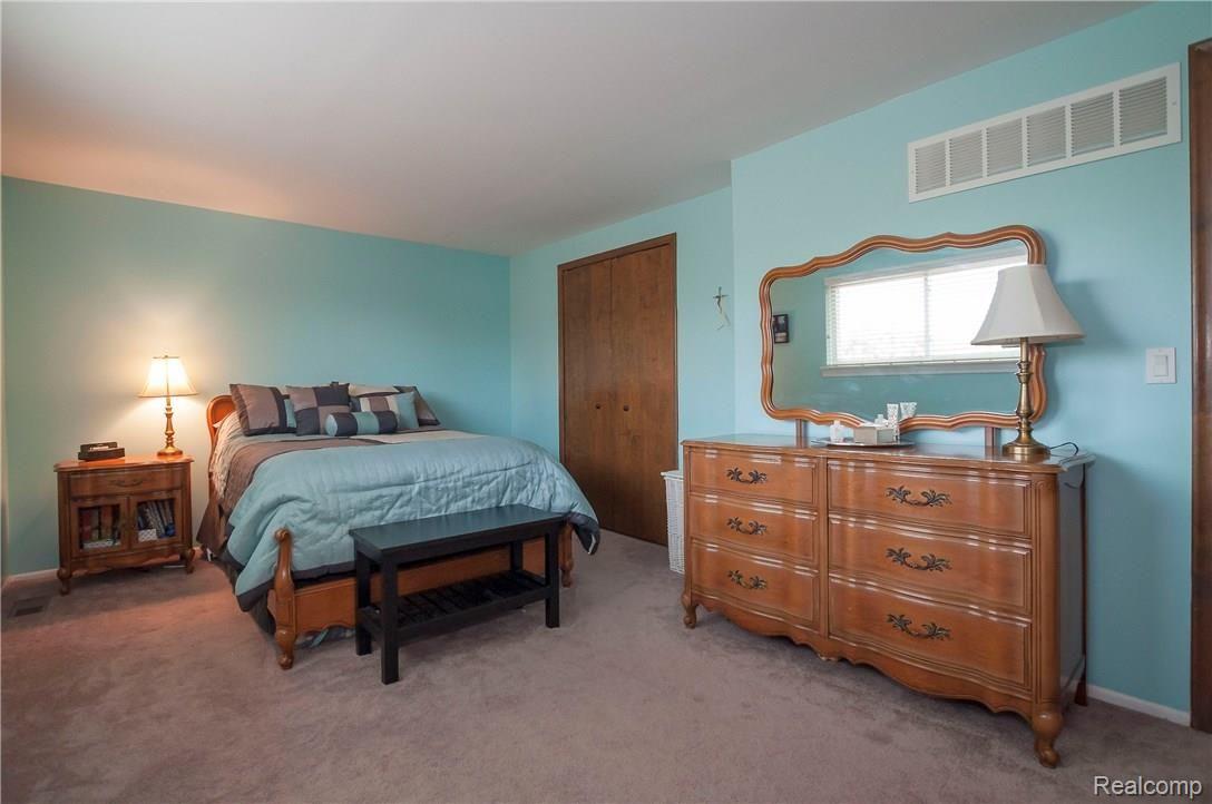 47411 Kathleen Road Macomb, MI 48044 - Photo 12 of 21 Master Bedroom