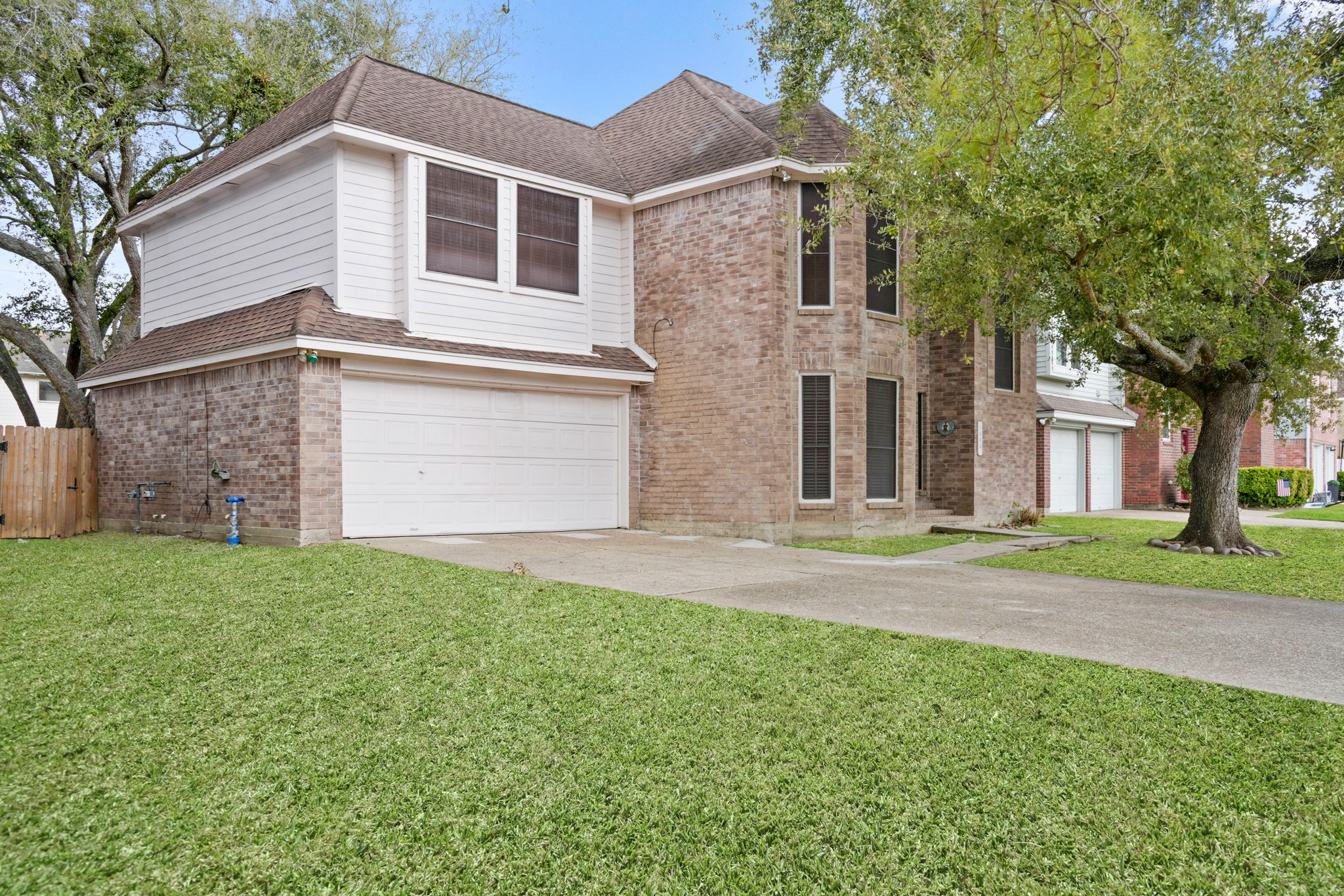 1503 New Cedars Drive Houston, TX 77062 - Photo 2 of 25
