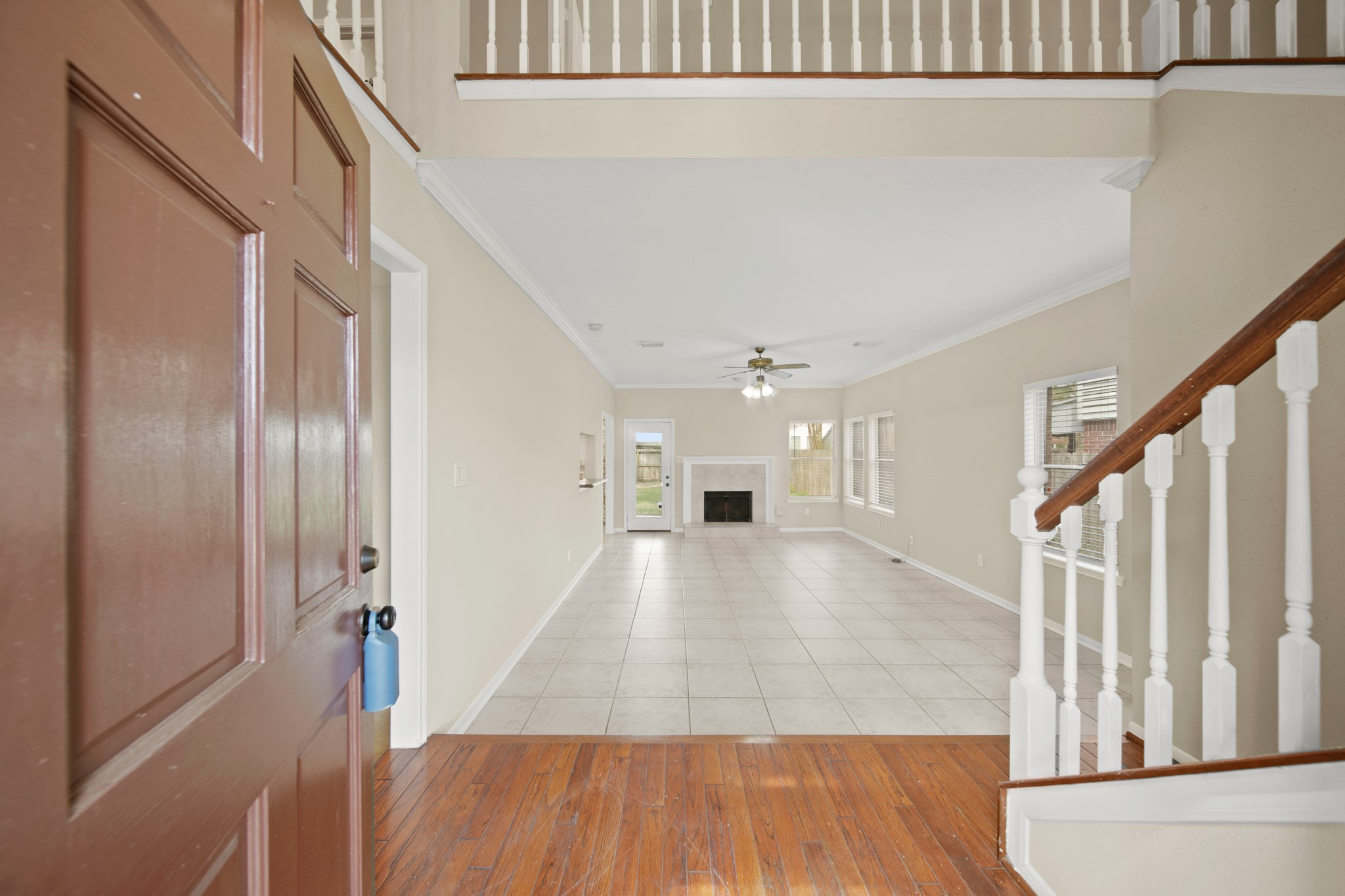 1503 New Cedars Drive Houston, TX 77062 - Photo 4 of 25