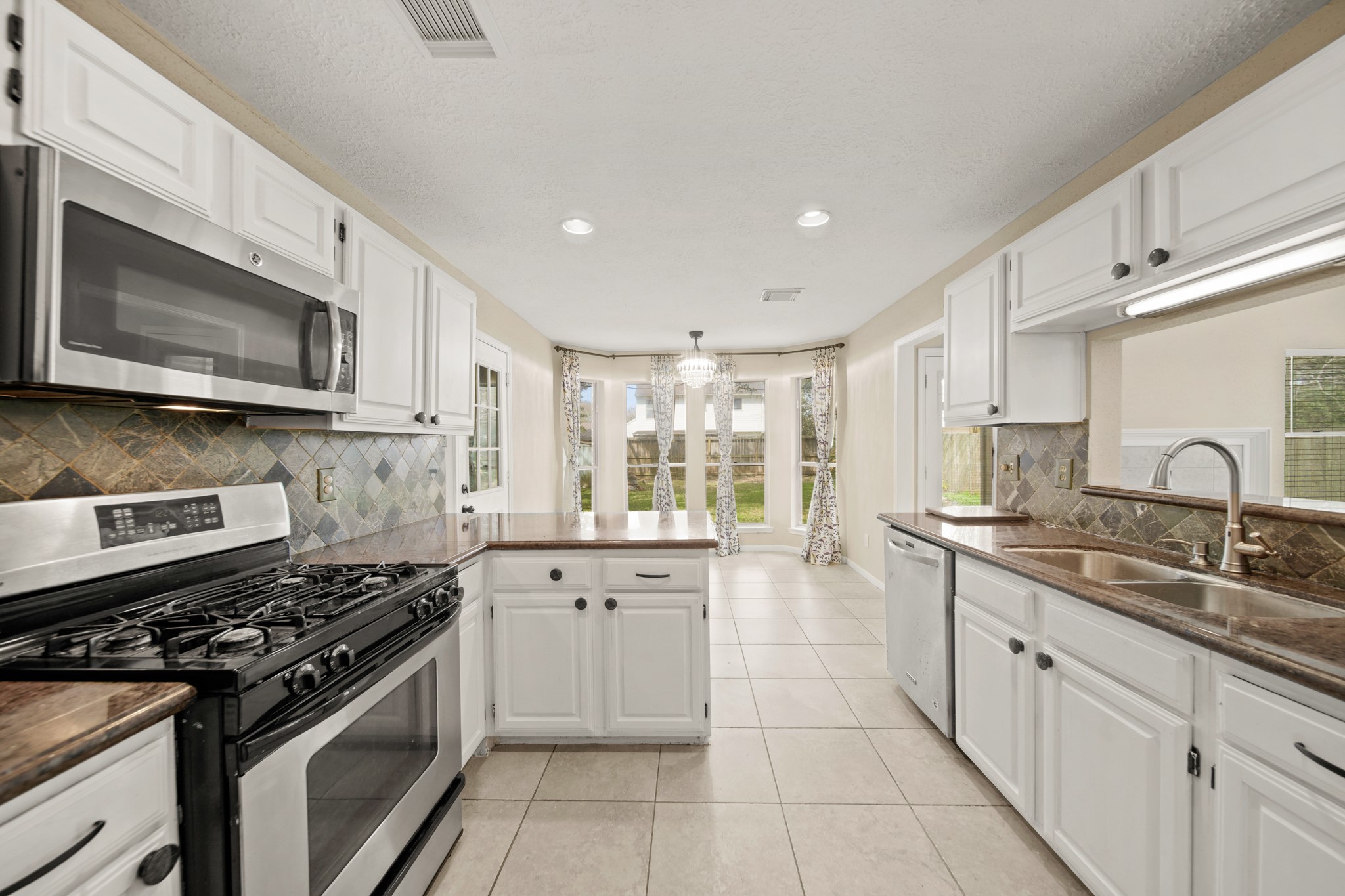 1503 New Cedars Drive Houston, TX 77062 - Photo 7 of 25