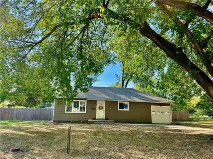 $225,000 | 124 North Pine Street, Gardner, KS 66030