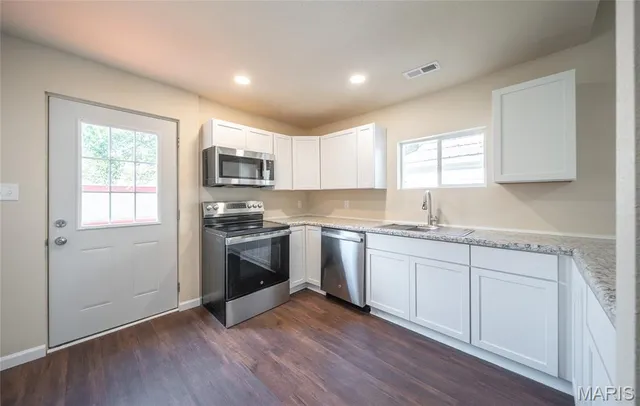 $189,000 | 127 West James Boulevard, St. James, MO 65559