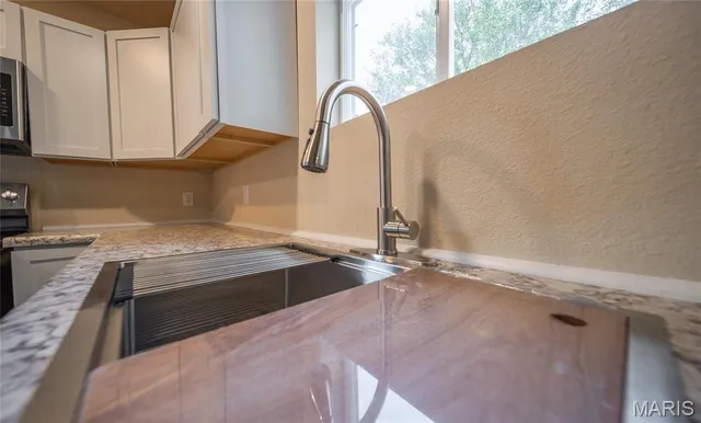 $189,000 | 127 West James Boulevard, St. James, MO 65559