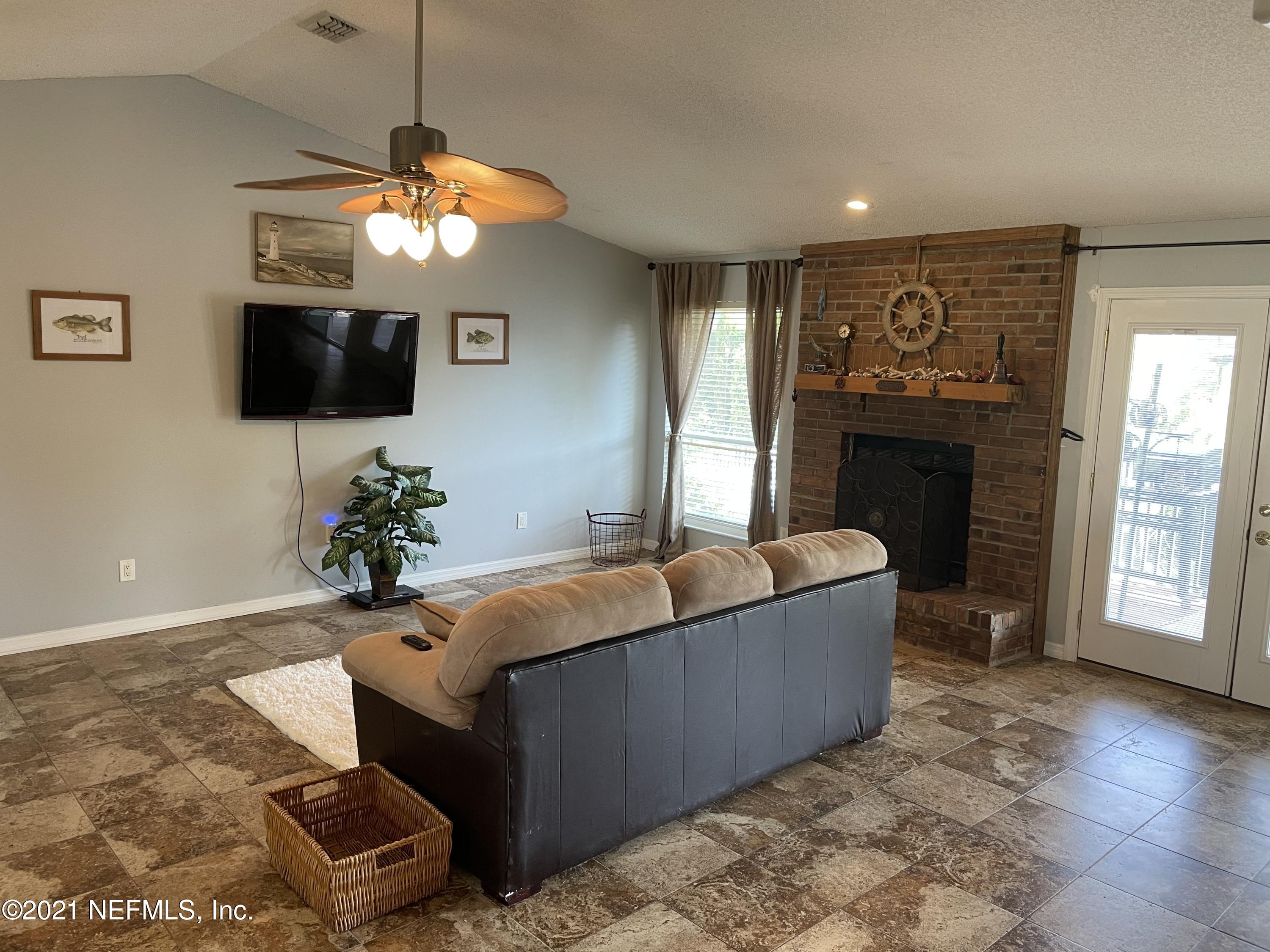 1999 Cornell Road Middleburg, FL 32068 - Photo 8 of 15 470FB0D8-4652-4E45-935D-940297FFD9FE