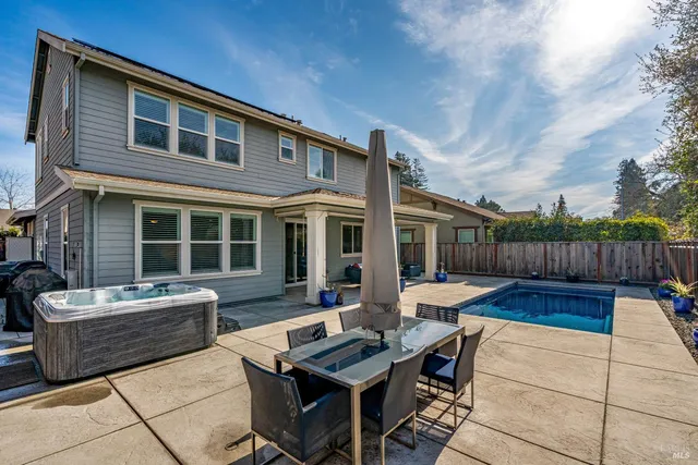 $1,525,000 | 1131 La Pintura Lane, Napa, CA 94558