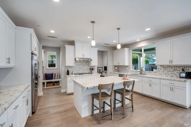 $1,525,000 | 1131 La Pintura Lane, Napa, CA 94558