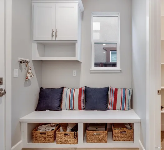 $1,525,000 | 1131 La Pintura Lane, Napa, CA 94558