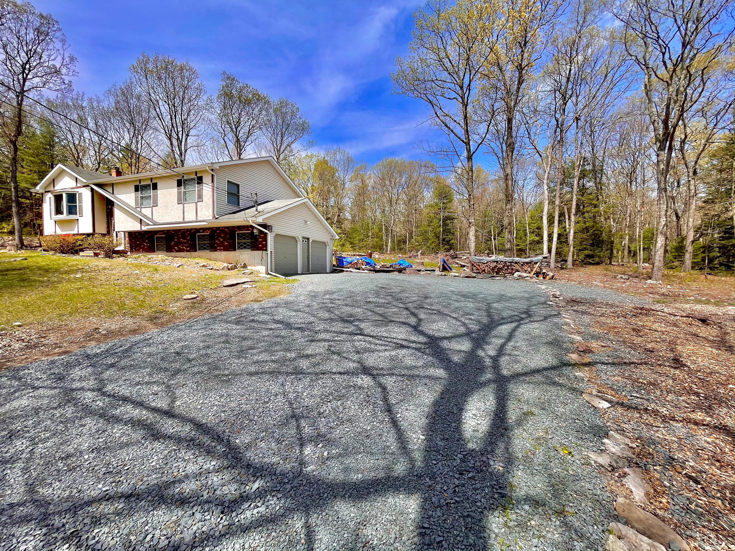 138 Lee Road Shohola, PA 18458 - Photo 2 of 24