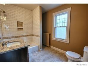 873 Rivard Boulevard Grosse Pointe, MI 48230 - Photo 7 of 13 bath mls 2.jpg