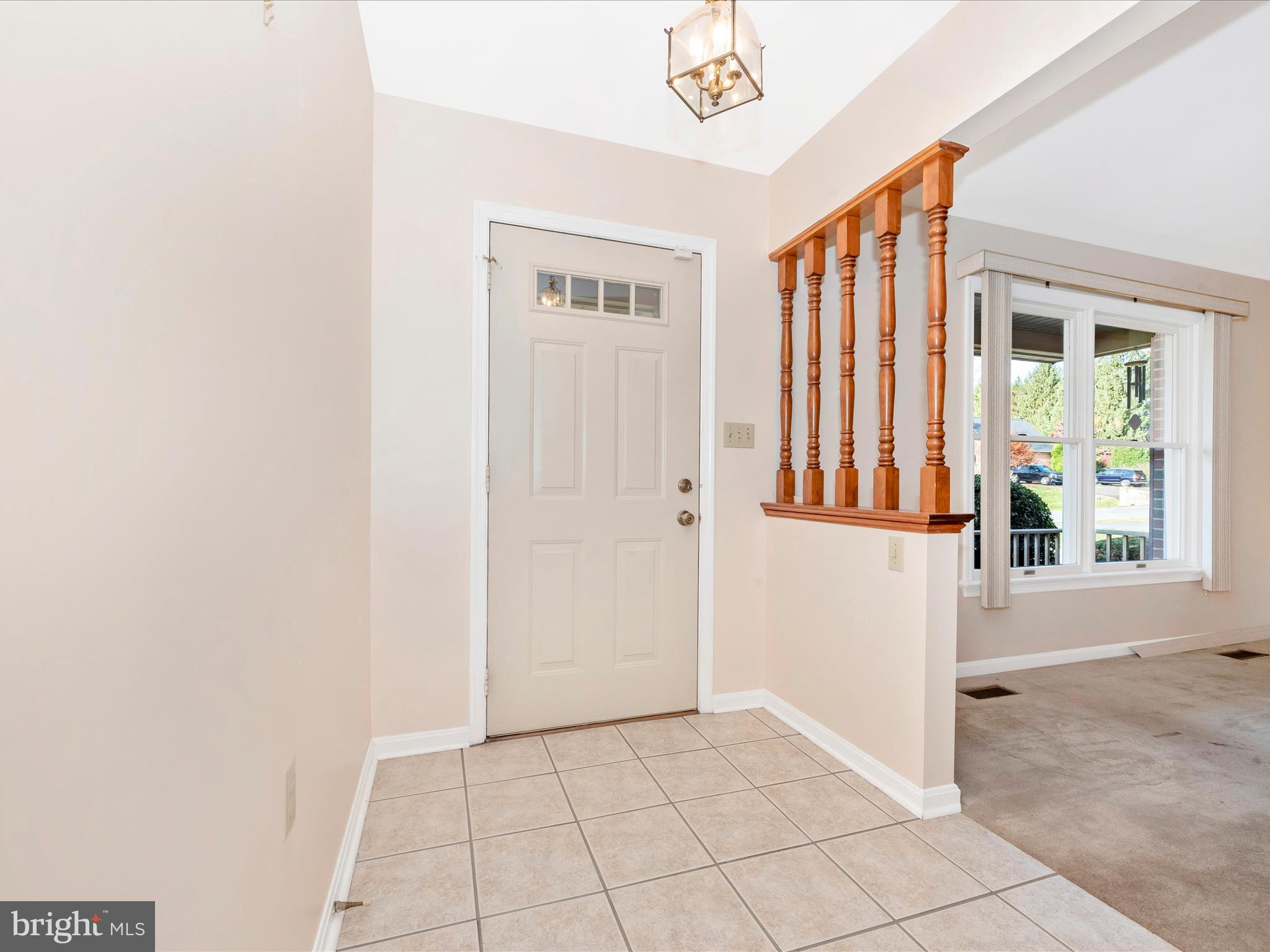 8170 Claiborne Drive Frederick, MD 21702 - Photo 3 of 70 Entry