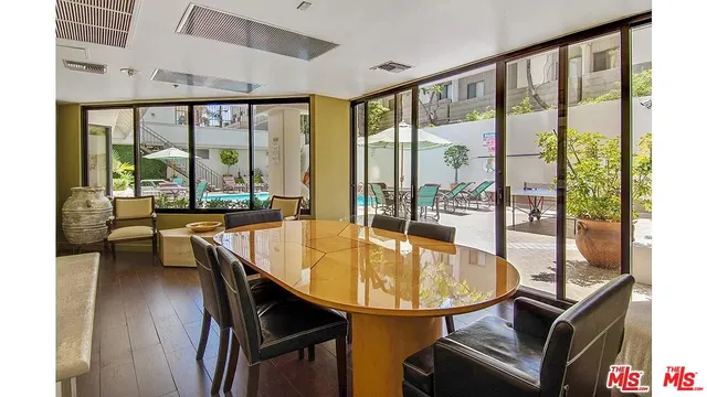 $1,595 | 10660 Wilshire Boulevard, Unit 102, Los Angeles, CA 90024