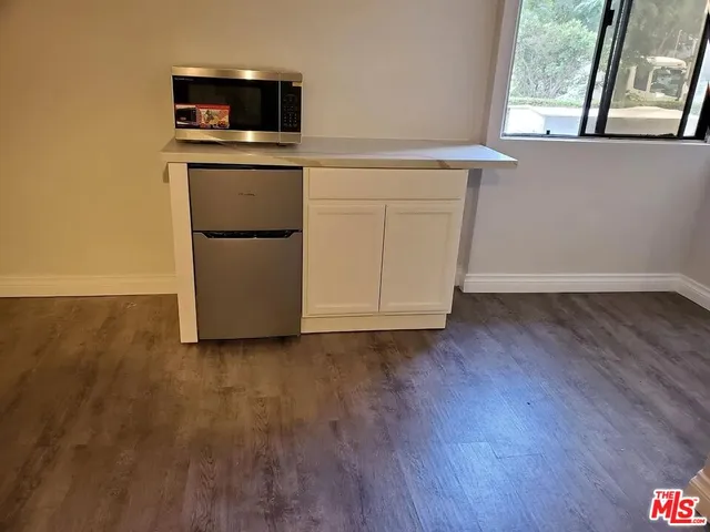 $1,595 | 10660 Wilshire Boulevard, Unit 102, Los Angeles, CA 90024