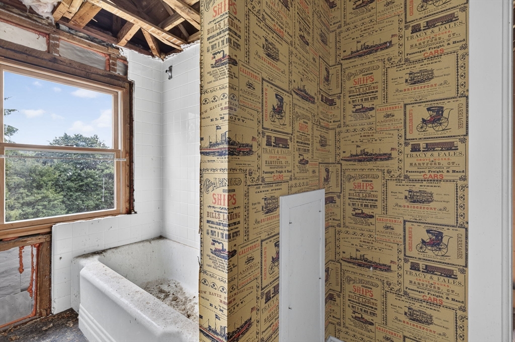 35 Leominster Road Lunenburg, MA 01462 - Photo 23 of 38 Gallery Image 23